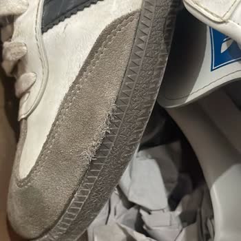 Kısa Sürede Yırtılan Adidas Ayakkabı Ve Satıcıdan Yanıt Alamama