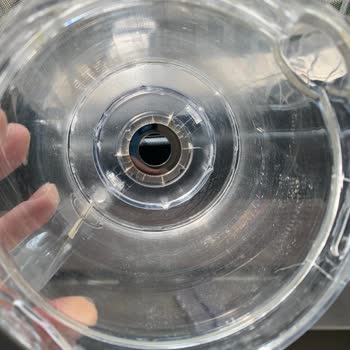 Kiwi Home Haznenin Altında Çatlaklar Oluştu Ve Ürün Su Kaçırmaya Başladı