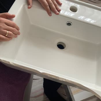 Kırık Lavabo Teslim Edildi, İade Süreci İhmâl Edildi Ve Satıcı Saygısız