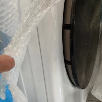 Teslim Edilen Teşhir Çamaşır Makinesinde Hasar, Değişim İsteğim Reddedildi