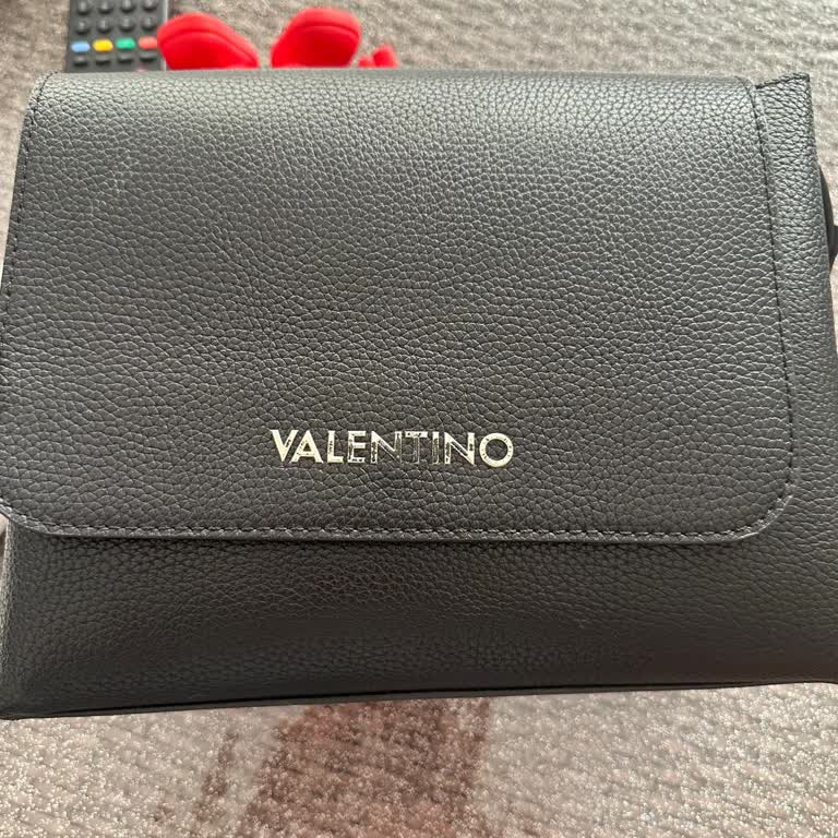 Valentino Çantamda Marka Yazısı Deformasyonu Ve Boyner'in İade Reddi