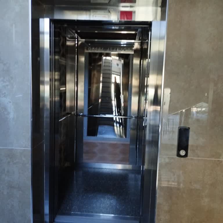 Elektrik Kesintilerinde Asansör Kurtarma İşlemi Yapamıyor, Bina Sakinleri Mağdur