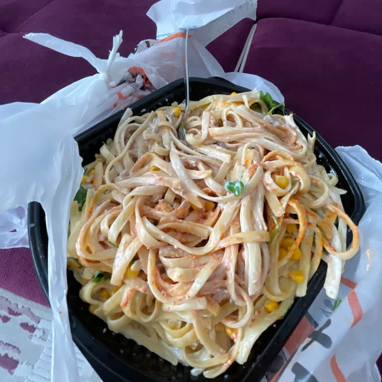 Bozulmuş Yemek Ve Çözüm Sunulamayan Yemeksepeti Ve Restoran Tam İade Talebi