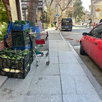 Erenköy’deki Grosper Marketinin Kaldırım Ve Park Alanı İşgali Ve Tehditli Üslubu