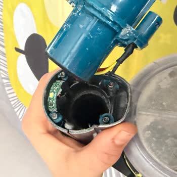 Philips 8000 Serisi Süpürgenin Vida Kırılması Ve Boru Düşmesi