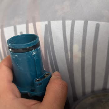 Philips 8000 Serisi Süpürgenin Vida Kırılması Ve Boru Düşmesi