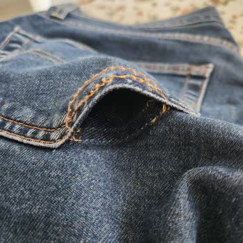 Levi’s Pantolonunda Erken Yırtılma Ve Kalite Sorunu