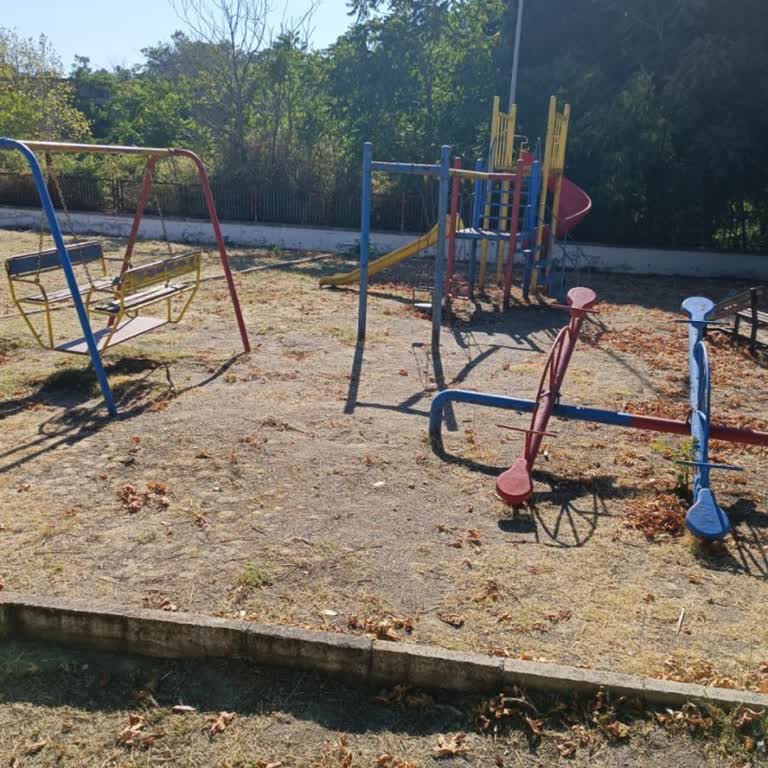 Buca Belediyesi Askeri Lojmandaki Çocuk Parkının Yenilenmesini İstiyorum