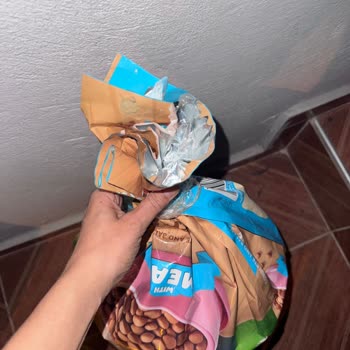 Açık Pakette Gelen 15 Kg Kedi Maması İçin İade Talebi