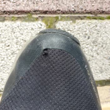 Skechers Ayakkabım Kısa Sürede Delindi: Ayıplı Ürün İadesi Talebi