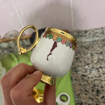 Bozdoğan Ev Yaşam Gereçleri Fincanların Üzerindeki Desenler ve Boyalar Soyulmaya Başladı