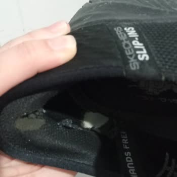 Skechers Ayakkabılarında Kısa Sürede Taban Dökülmesi Ve İç Astar Yırtılması, İade Talebi Reddedildi