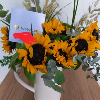 Ezilen Çiçekler Ve Dökülen Yapraklar, Doğum Günü Siparişinde Hayal Kırıklığı