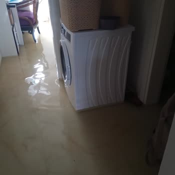 Kırık Rögar Borusu Nedeniyle Sürekli Su Basması Ve Kalıcı Çözüm Yok