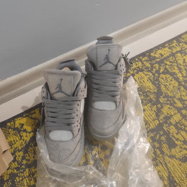 Yanlış Numara Gönderilen Ayakkabı İçin Cevap Yok, Acil Değişim Talebi