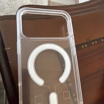 Reklamda Gösterilen Telefon Kılıfı Gerçek Değildi, Firma Yanıt Vermiyor