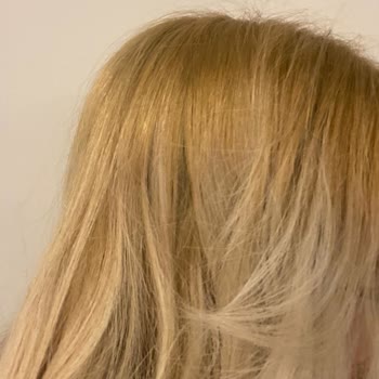 Kuaförde Saç Yakılması, Ton Uyuşmazlığı Ve Rızasız Video Paylaşımı