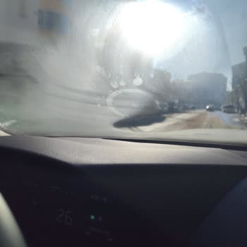 Camlardaki Vakum İzleri Skoda Kamiq Güvenliğini Tehlikeye Atıyor