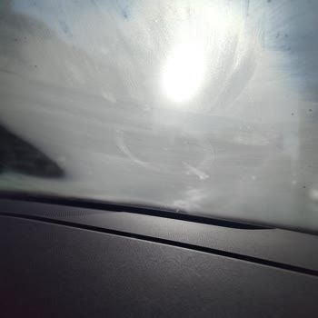 Camlardaki Vakum İzleri Skoda Kamiq Güvenliğini Tehlikeye Atıyor