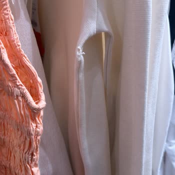 Defolu Gömlek İadesinde Müşteriye Şart Koşul Getirilmesi