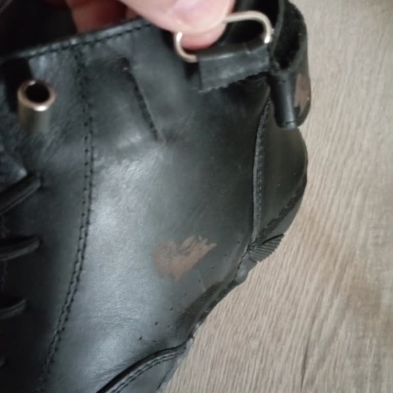 Ayıplı Çocuk Ayakkabısı Ve İletişimsiz Hizmet Nedeniyle Hemen Değişim Veya İade Talebi