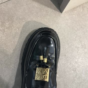 Kısa Sürede Çatlaklı Ayakkabı Ve Kırık Kutu Değişim Talebim Reddedildi