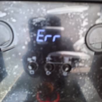 Daikin Kombimde Sürekli Sıcak Su Ve Isıtma Arızası