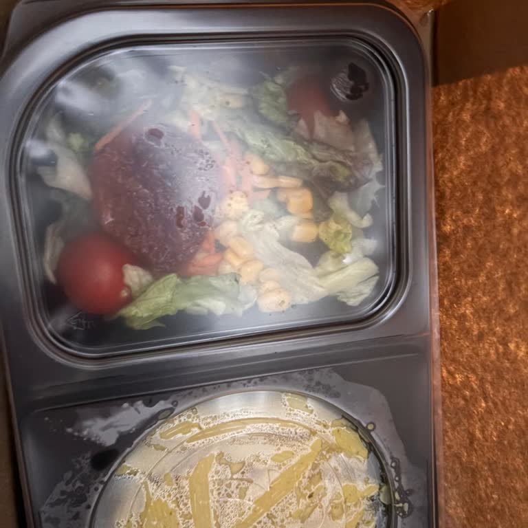 Özlüce Şubesinde Yanlış Sipariş Ve Soğuk Ürünler Nedeniyle Sipariş Vermeyi Durdurdum