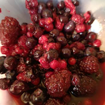 Süper Fresh Orman Meyvelerinde Ezilen Ve Bozuk Ürün, Hayal Kırıklığı Yarattı