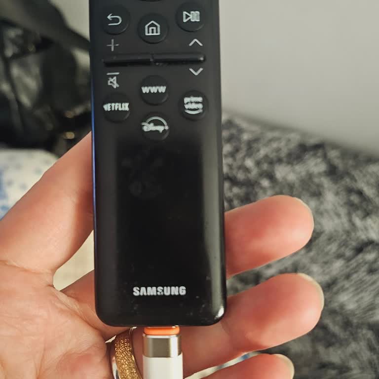 Samsung QLED Televizyon Kumandası Çalışmıyor, Ücretsiz Değişim İstiyorum