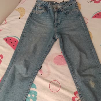 Kullanılmamış Mavi Kot Pantolonun Hızlı Sararması Ve Fiş Yok Seçeneğiyle İade İsteği