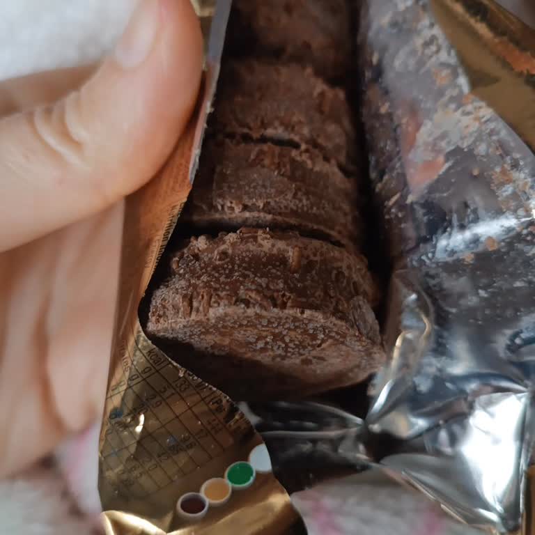 Ülker Mini Halley Üzerinde Kabarcık Görülmesi Gıda Güvenliği Endişesi