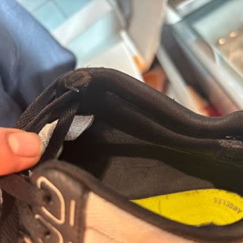 Skechers Ayakkabısının İç Astarı Kısa Sürede Yırtıldı Ve Kullanıcı Hatası İddiası Kabul Edilemez