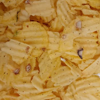 Samba Tırtıklı Maçı Pesto Cips’te Çürük Ve Yeşil Parçalar, Hijyen Endişesi