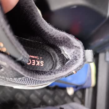 Skechers Ayakkabısında Üretim Hatası: Açılma Ve İade Talebi