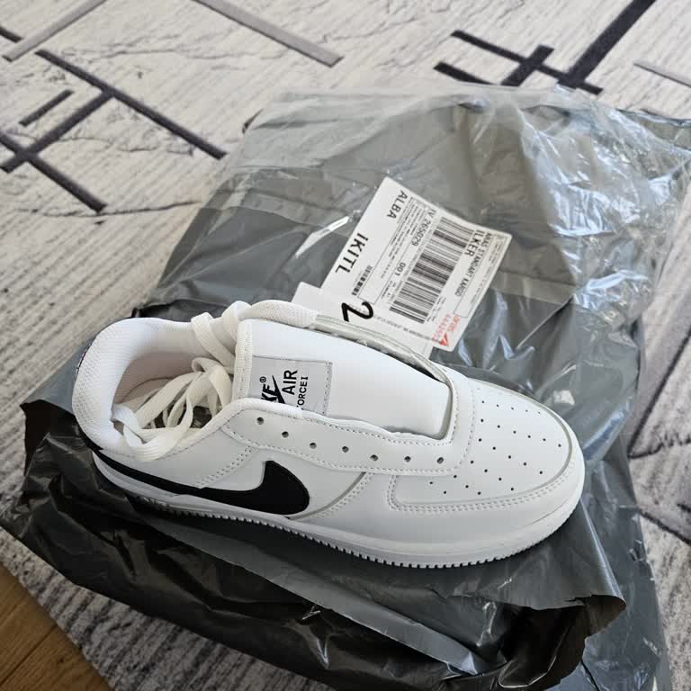 Yanlış Ve Eksik Ayakkabı Gönderimi, 698 TL Tam İade Talebi