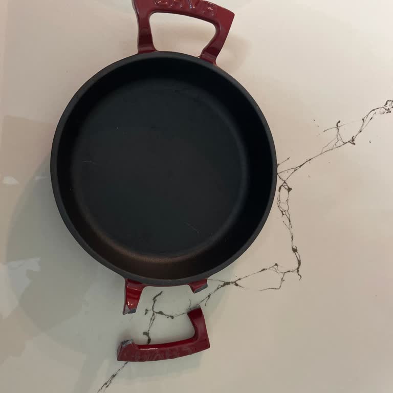 Lava Markasının Yuvarlak Döküm Tavasının Kulpu Kırıldı, Tamir Veya Değişim Talebi