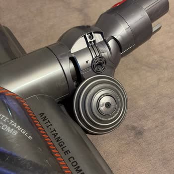 Dyson V15 Tekerleği Kırıldı, Yedek Parça Yok Ve 5 Bin TL'ye Yeni Başlık Almak Zorunlu