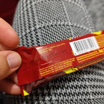 Ülker Çikolatalı Gofretin Son Kullanma Tarihi Var Olmasına Rağmen Ayıplı Tat Ve Koku