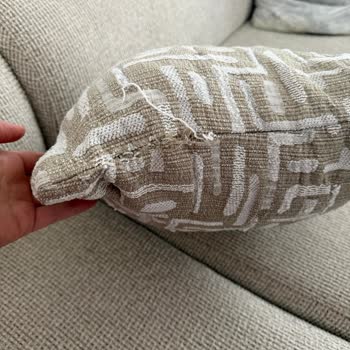 Alfa Moda Küçükköy Şubesinde Yastık Kılıfları Yıkamada Dağıldı, Ücretsiz Değişim Talebi