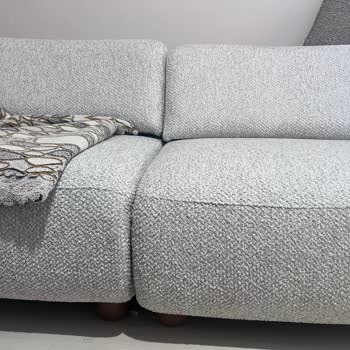 Defolu Koltuk Takımı Ve Mağaza Müdürünün Çözüm Sunamaması