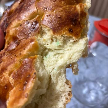 Küflü Cheesecake Ve Şüpheli Yeşil Parçalı Pide Hijyen Ve Sağlık Tehlikesi