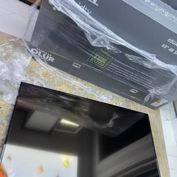 Kırık Panel Ve Eksik Parçalarla Geri Gelen Televizyon