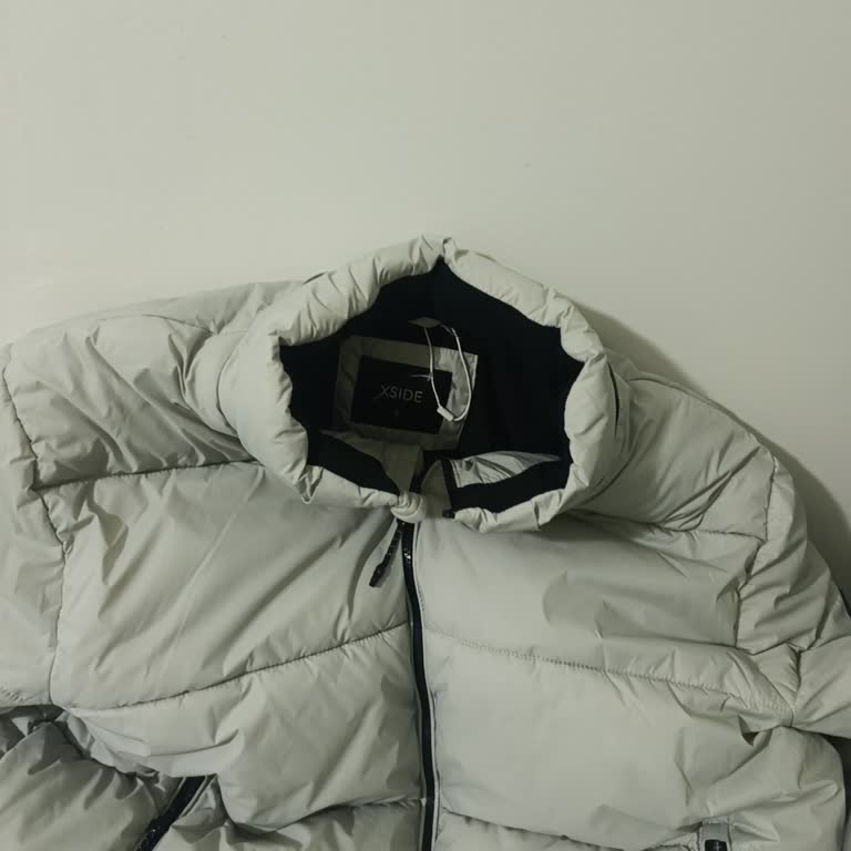 Kapüşonsuz Mont Gönderildi, Fiyatı İki Katına Çıktı