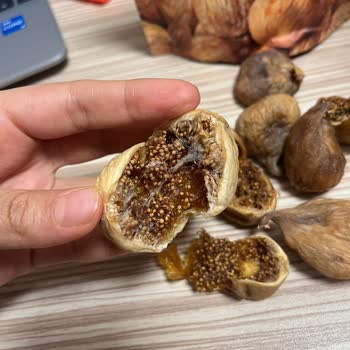 A101 Düzce Şubesinde Satın Alınan Kuru İncirde Yoğun Küf Ve Kurt Sorunu