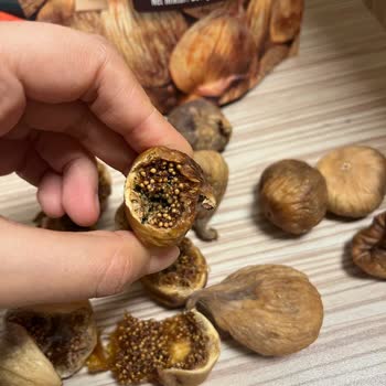 A101 Düzce Şubesinde Satın Alınan Kuru İncirde Yoğun Küf Ve Kurt Sorunu