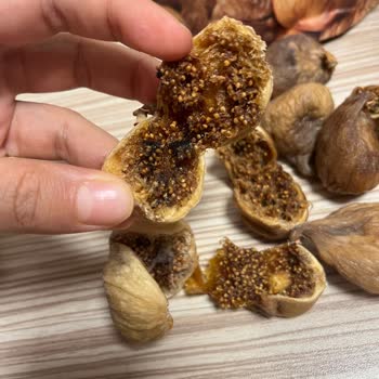 A101 Düzce Şubesinde Satın Alınan Kuru İncirde Yoğun Küf Ve Kurt Sorunu