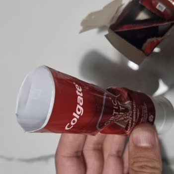 Üretim Hatası: Açık Kapaklı Diş Macunu Paketi