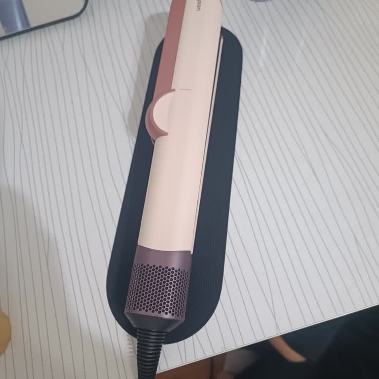 Dyson Airstrait Ürününün Eksik Aksesuarları İçin Şikayet