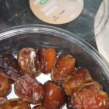 A101 Akhisar Şubesinde Sukkari Hurma İçinde Hayvan Tüyü Bulundu